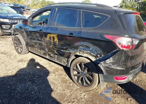 2017 Ford Escape Titanium из США, поврежденный, VIN 1FMCU9J9XHUE81944